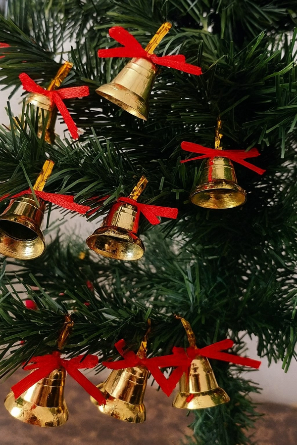 Tcx 12 Adet Mini Çan Yılbaşı Çam Ağacı Süsü  3 Cm Kırmızı Kurdeleli Gold Yılbaşı Çam Ağacı Süsü